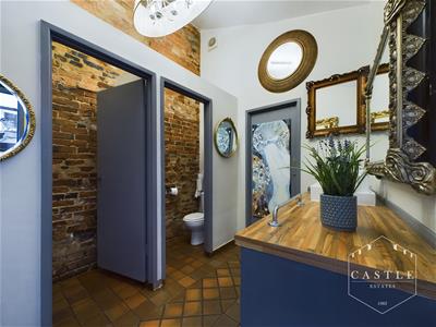 GROUND FLOOR WOMENS W.C.